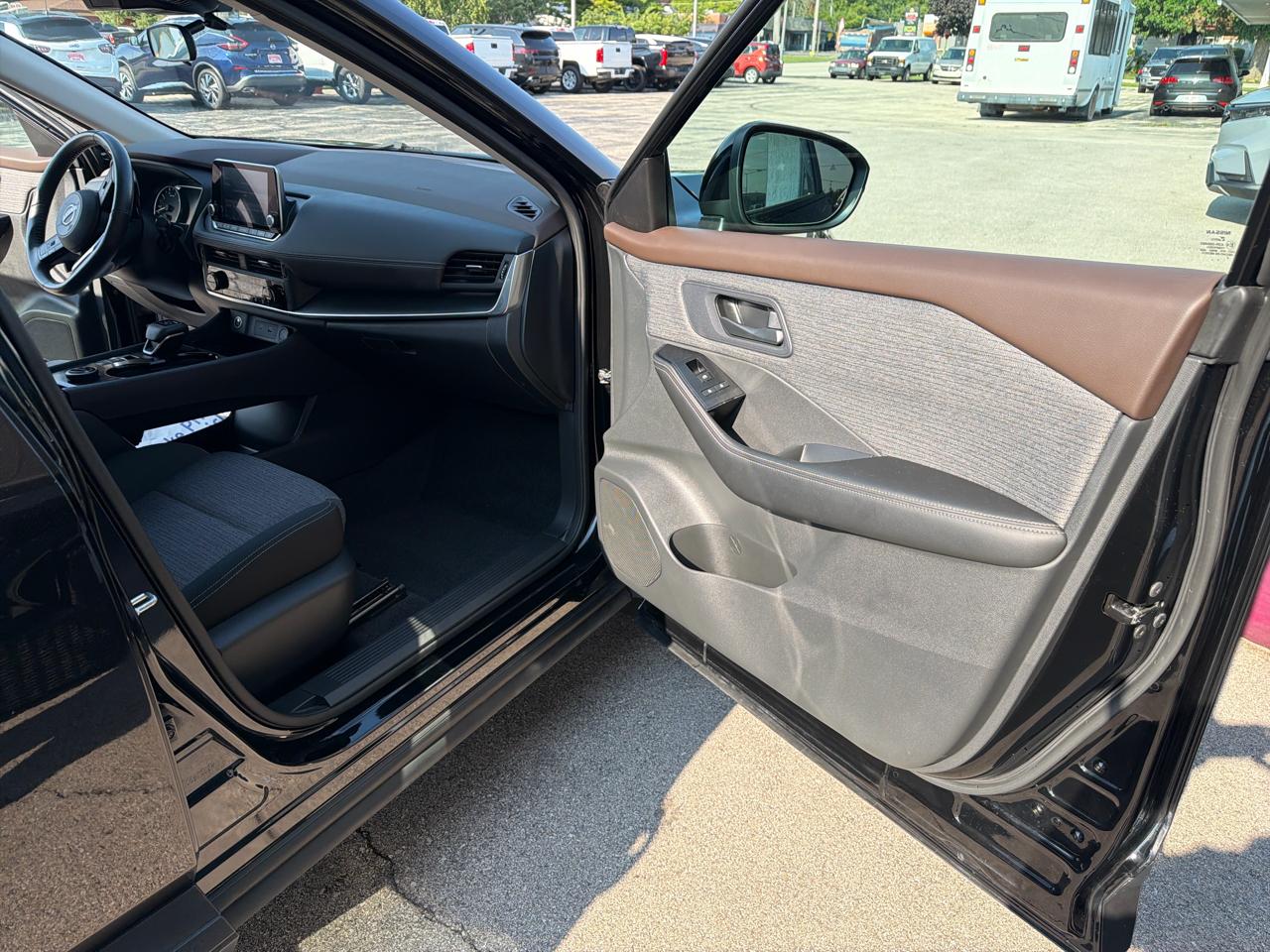 2022 Nissan Rogue S - Photo 14