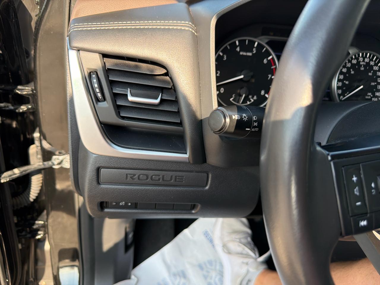 2022 Nissan Rogue S - Photo 29