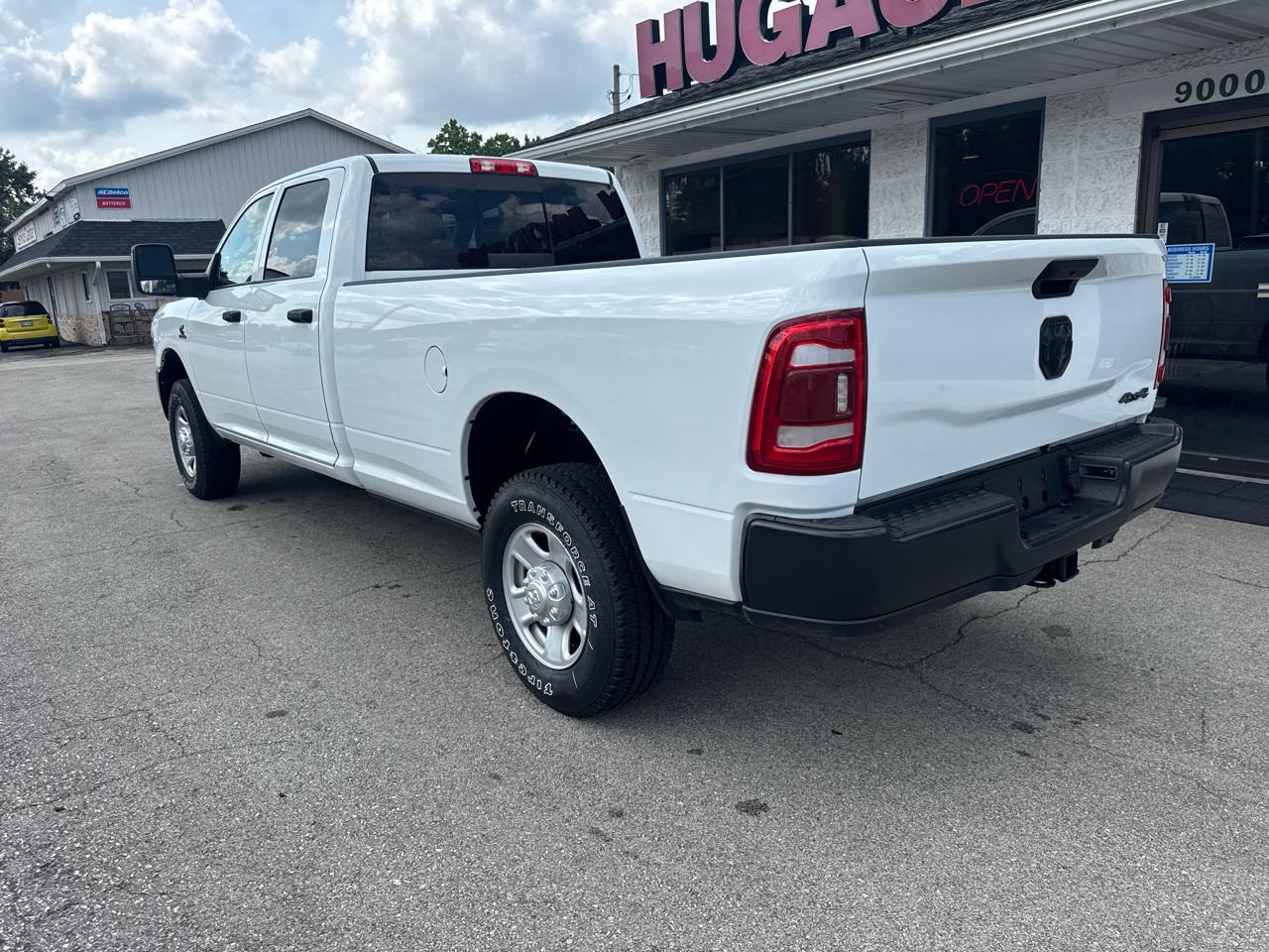 RAM 3500 Tradesman Crew Cab 4WD 2023