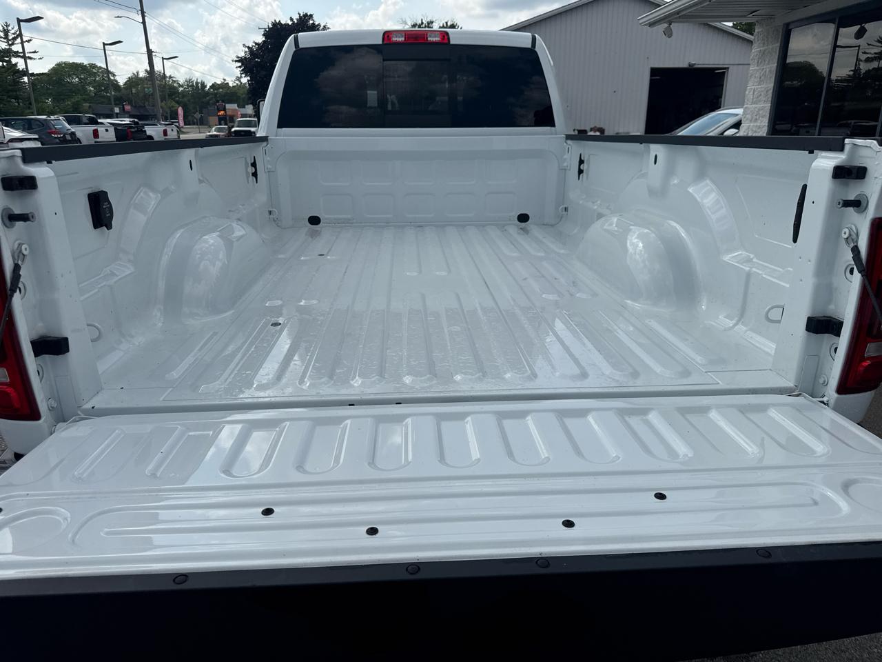RAM 3500 Tradesman Crew Cab 4WD 2023
