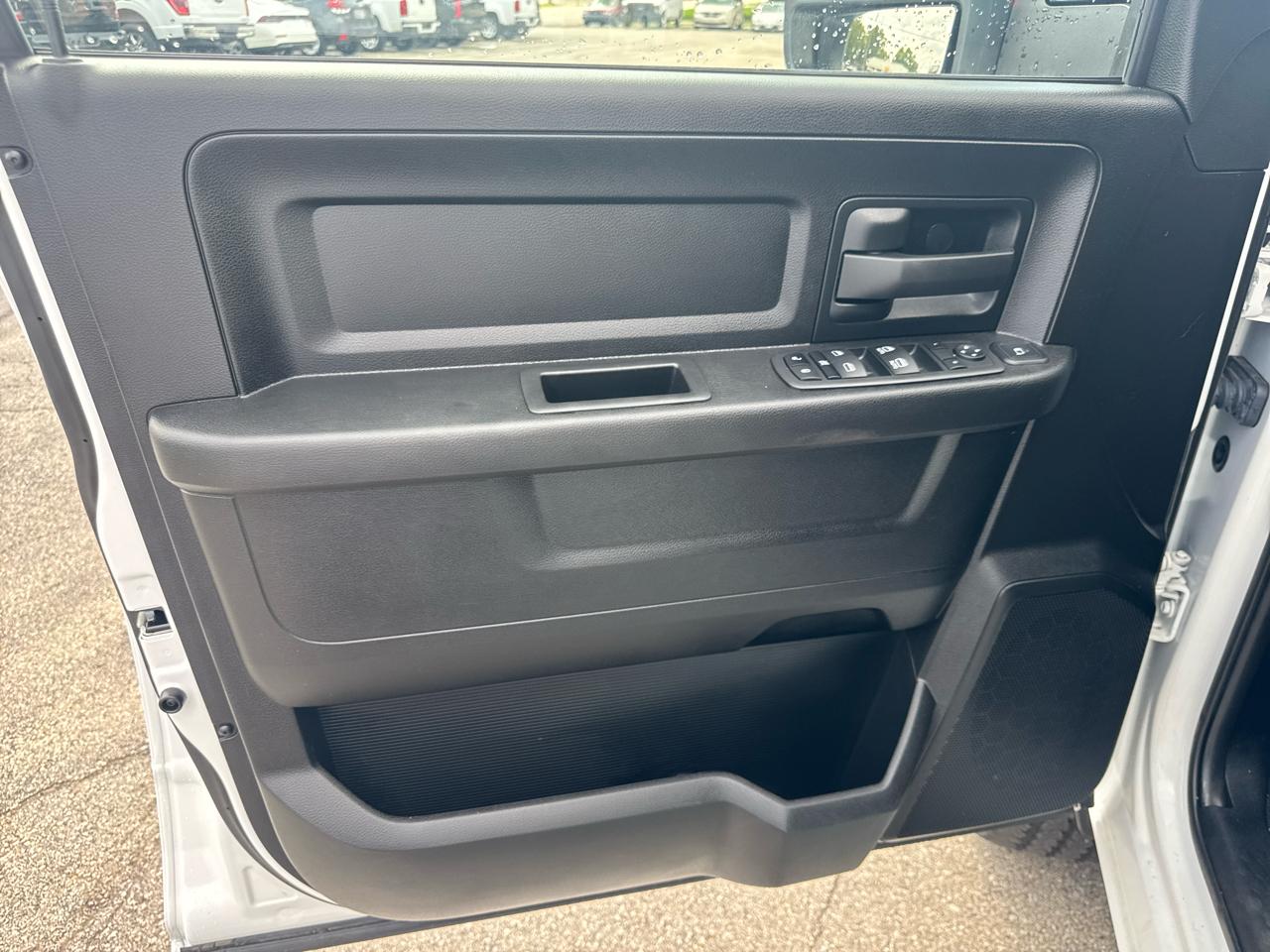 RAM 3500 Tradesman Crew Cab 4WD 2023
