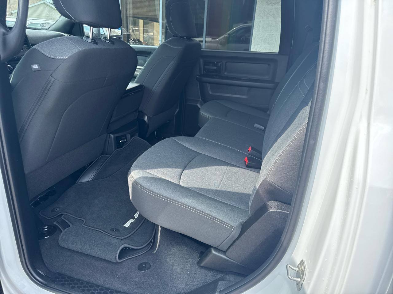 RAM 3500 Tradesman Crew Cab 4WD 2023