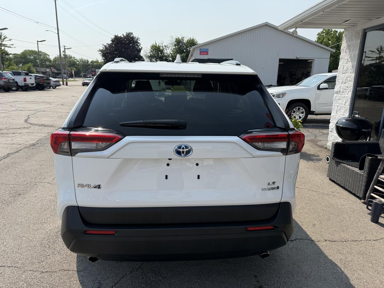 Toyota RAV4 Hybrid LE AWD 2020