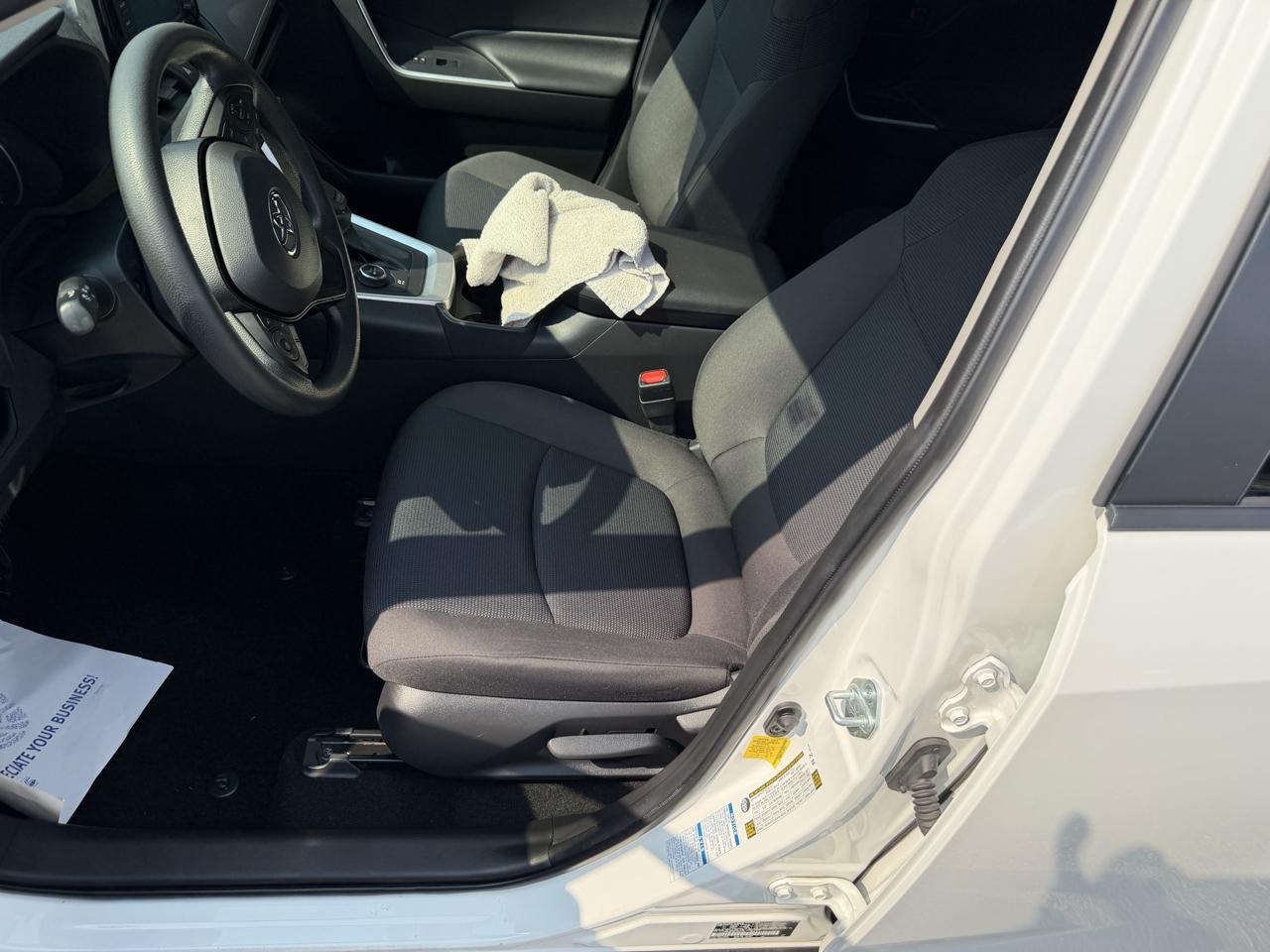 Toyota RAV4 Hybrid LE AWD 2020