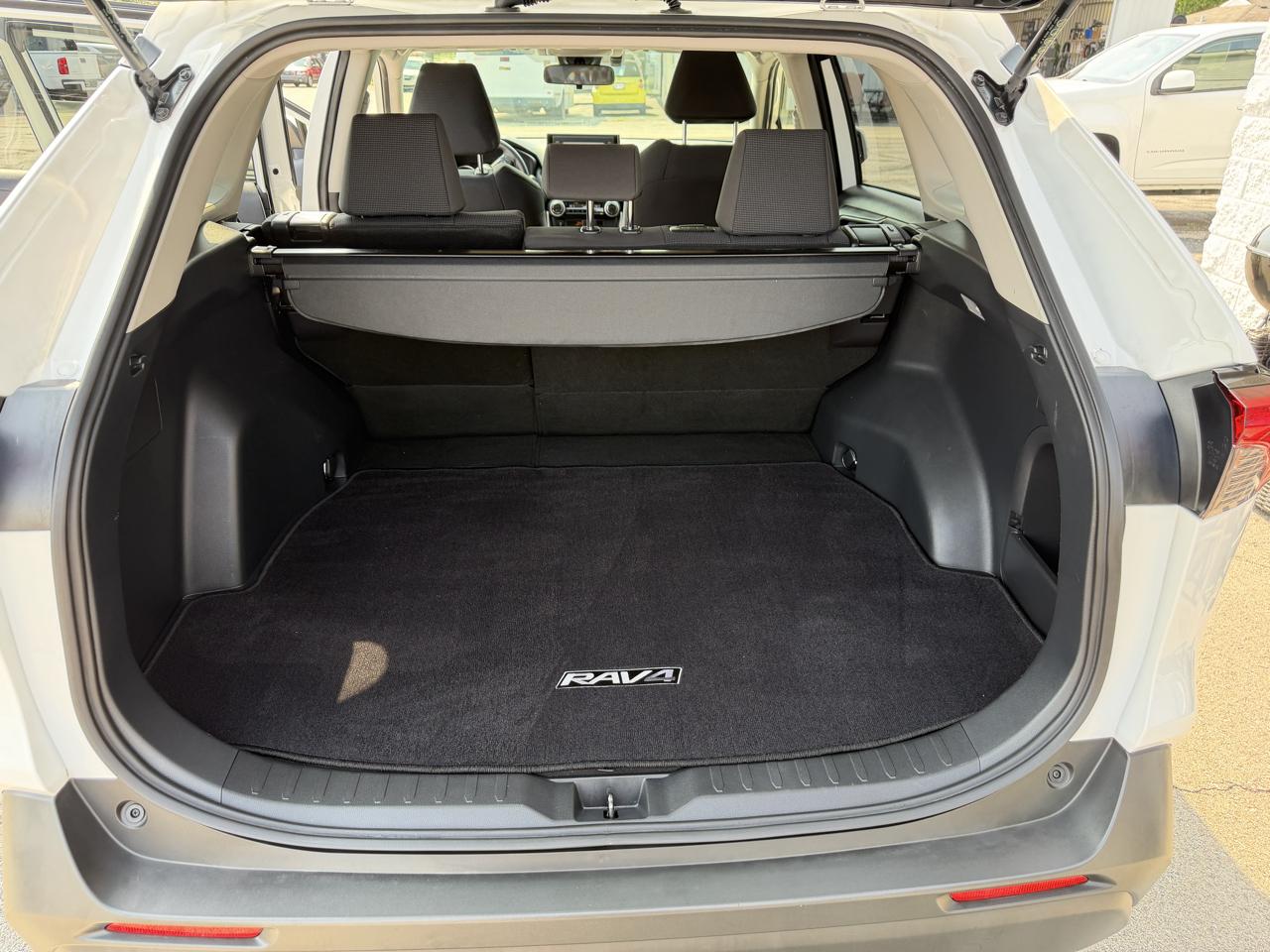 Toyota RAV4 Hybrid LE AWD 2020