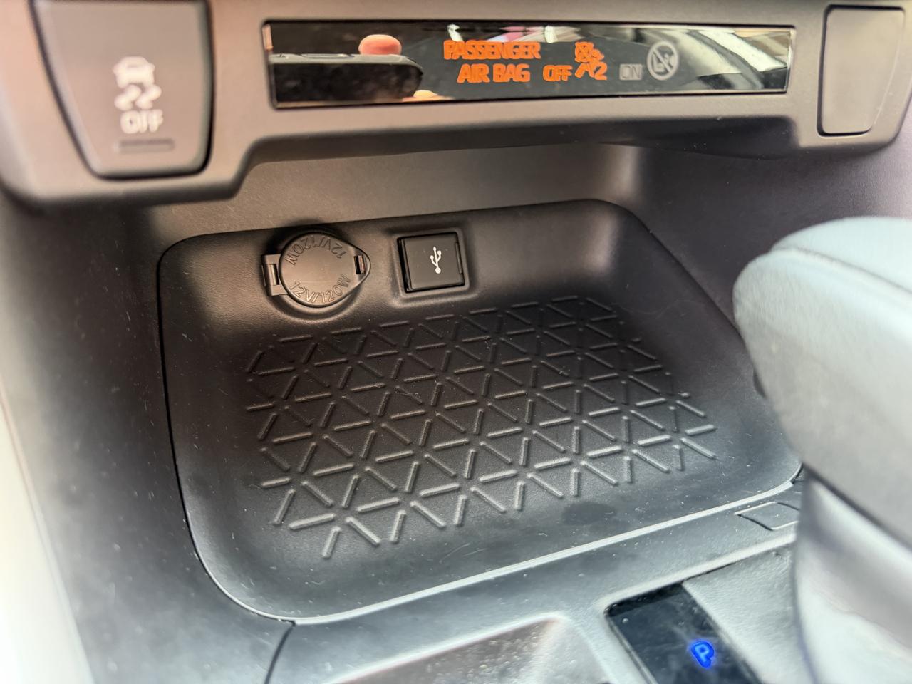 Toyota RAV4 Hybrid LE AWD 2020
