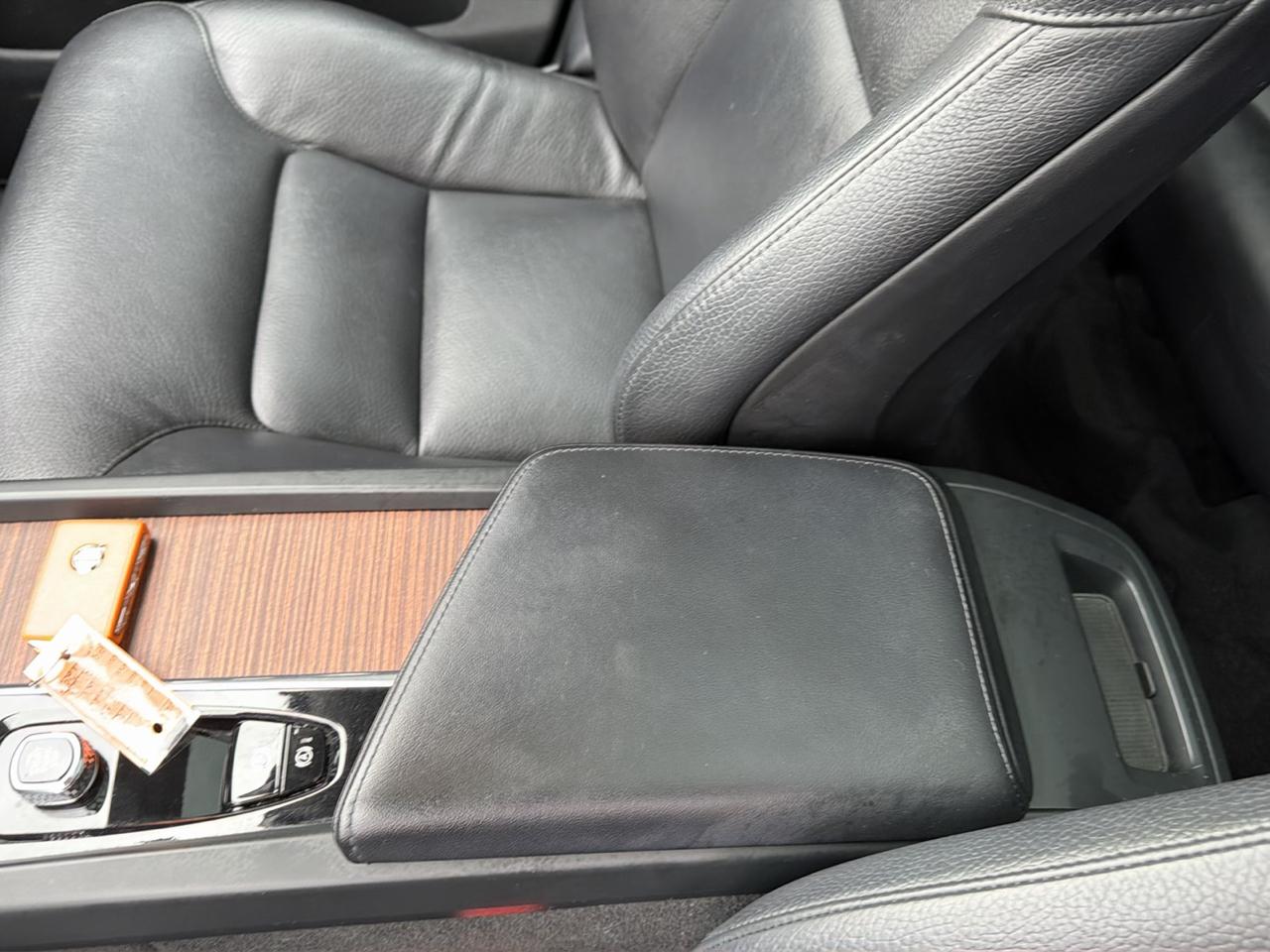 Volvo XC60 B5 Plus Dark AWD 2023