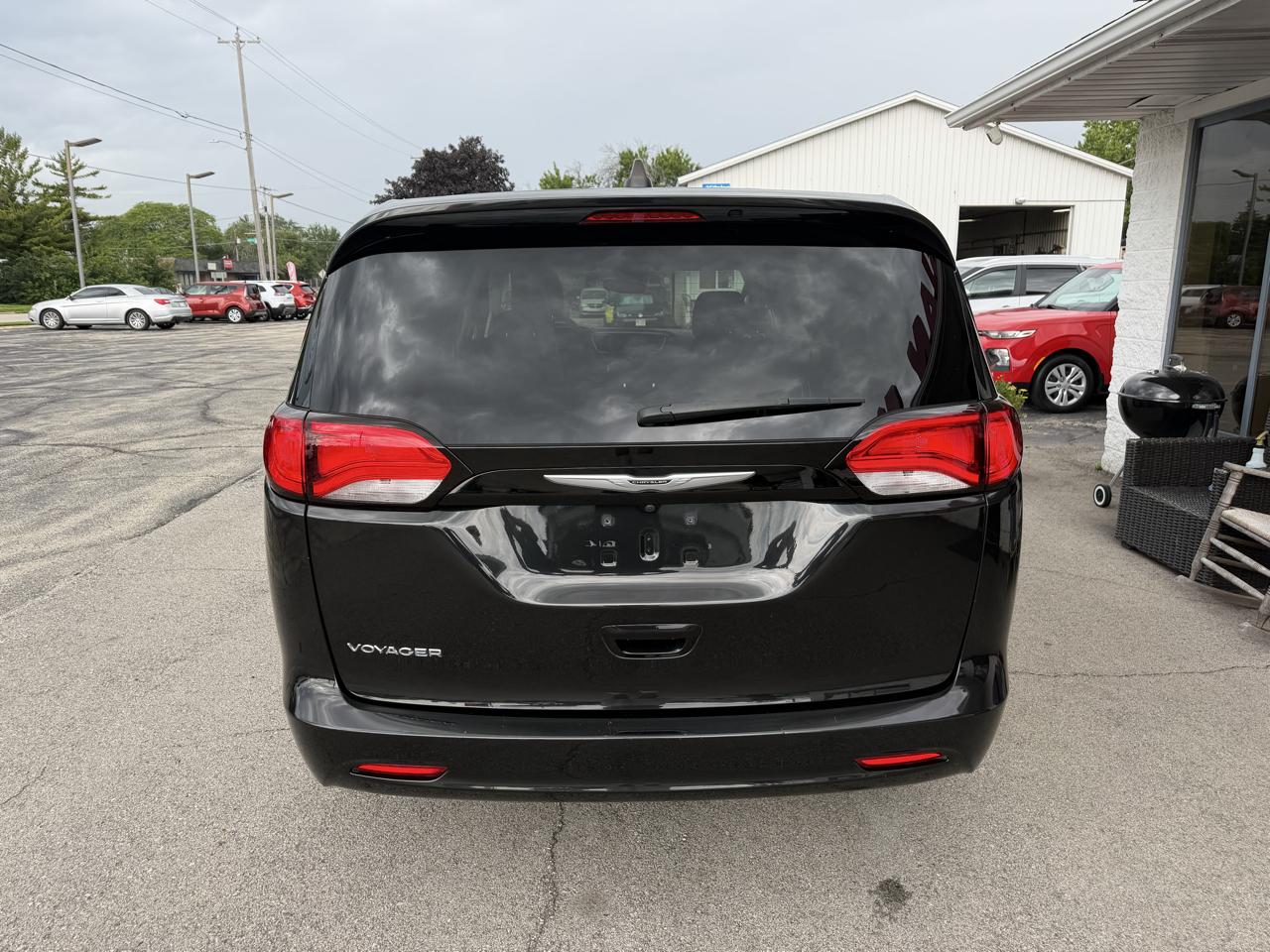Chrysler Voyager LX 2023