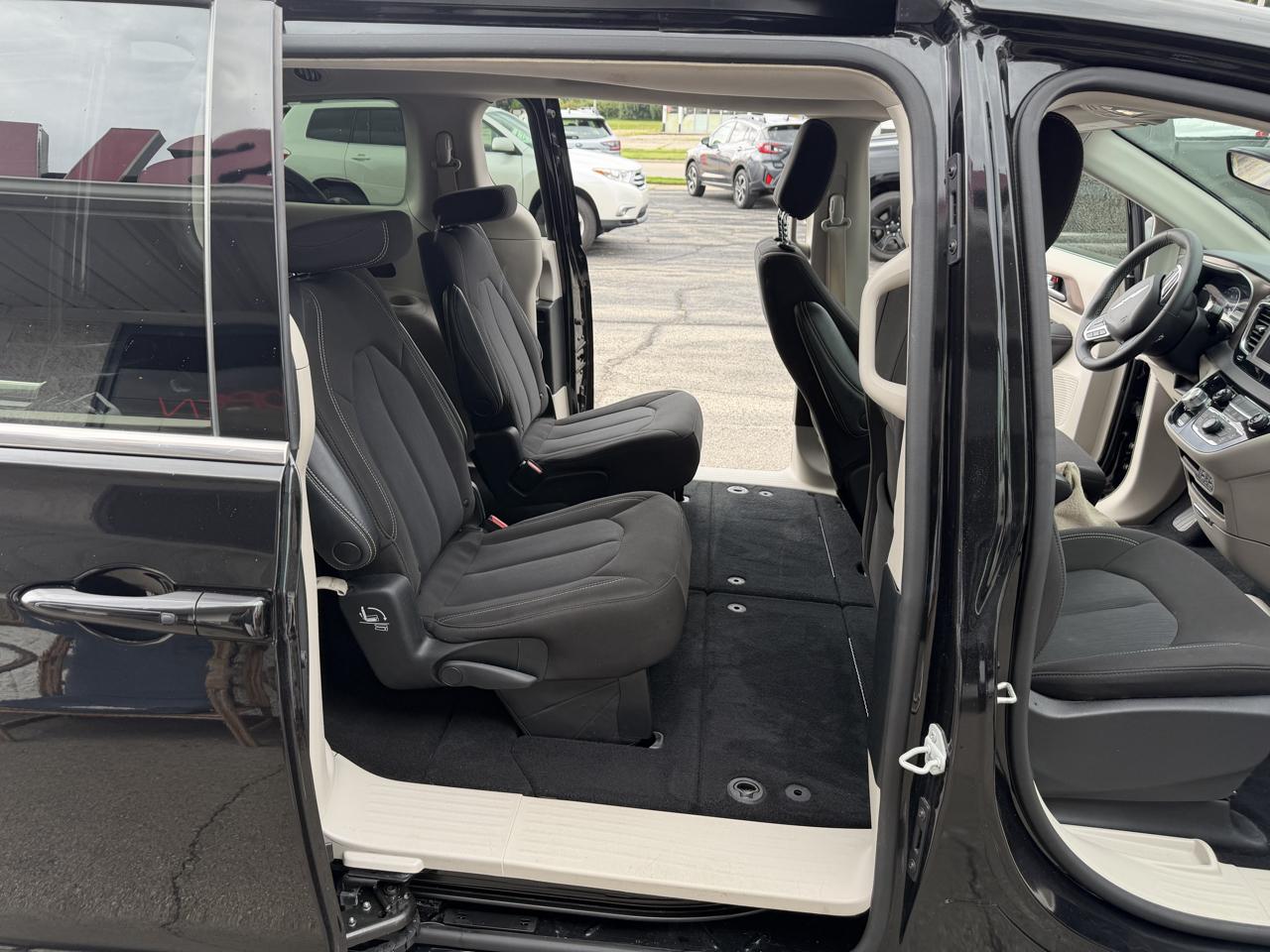 Chrysler Voyager LX 2023