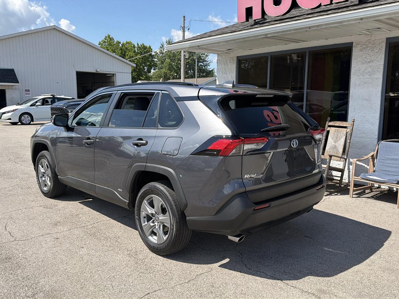 Toyota RAV4 Hybrid XLE 2024
