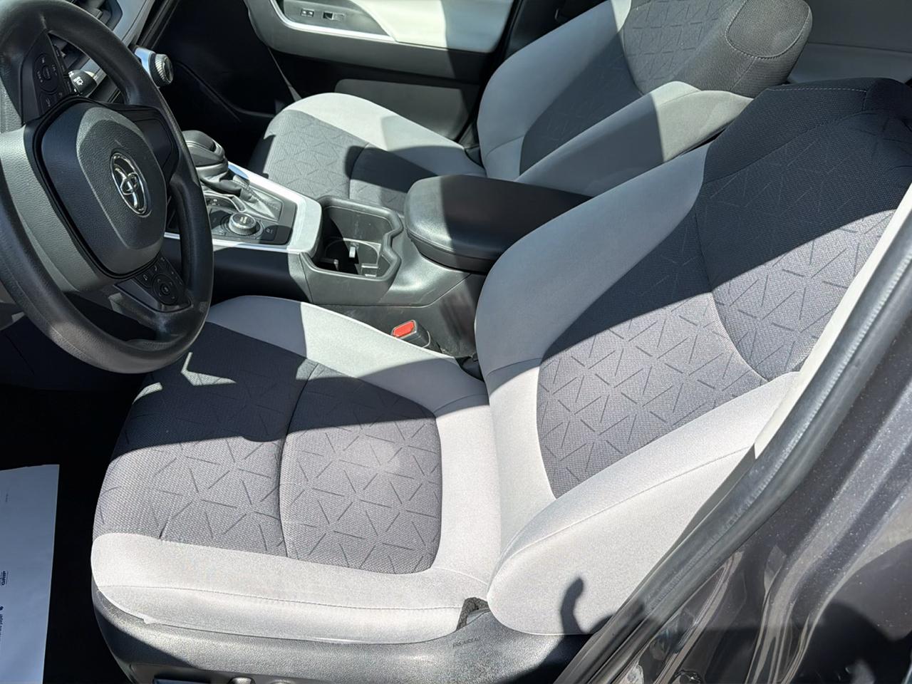 Toyota RAV4 Hybrid XLE 2024