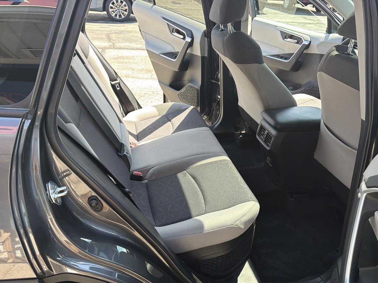 Toyota RAV4 Hybrid XLE 2024