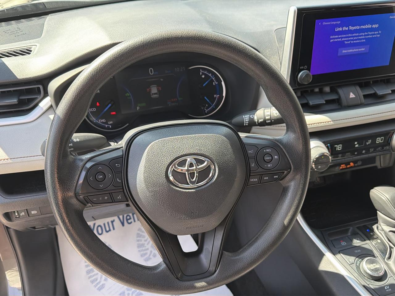 Toyota RAV4 Hybrid XLE 2024