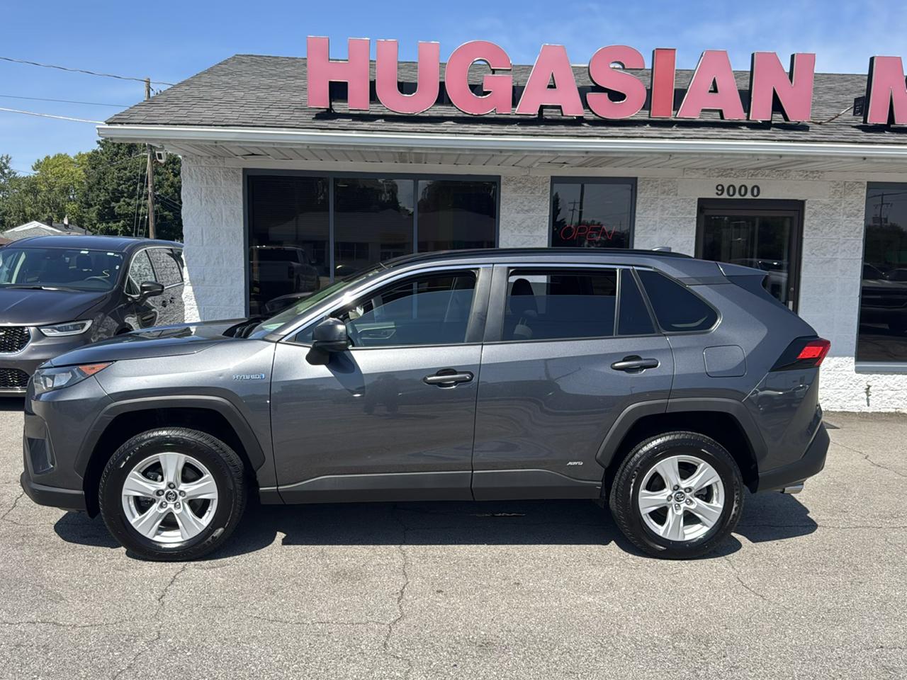 Toyota RAV4 Hybrid LE 2021