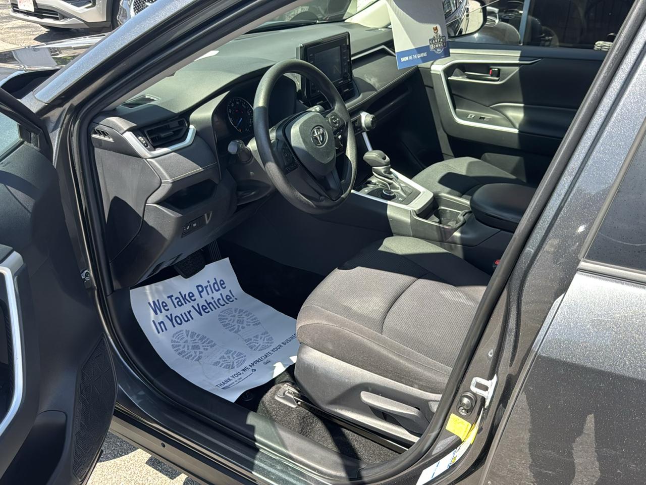 Toyota RAV4 Hybrid LE 2021