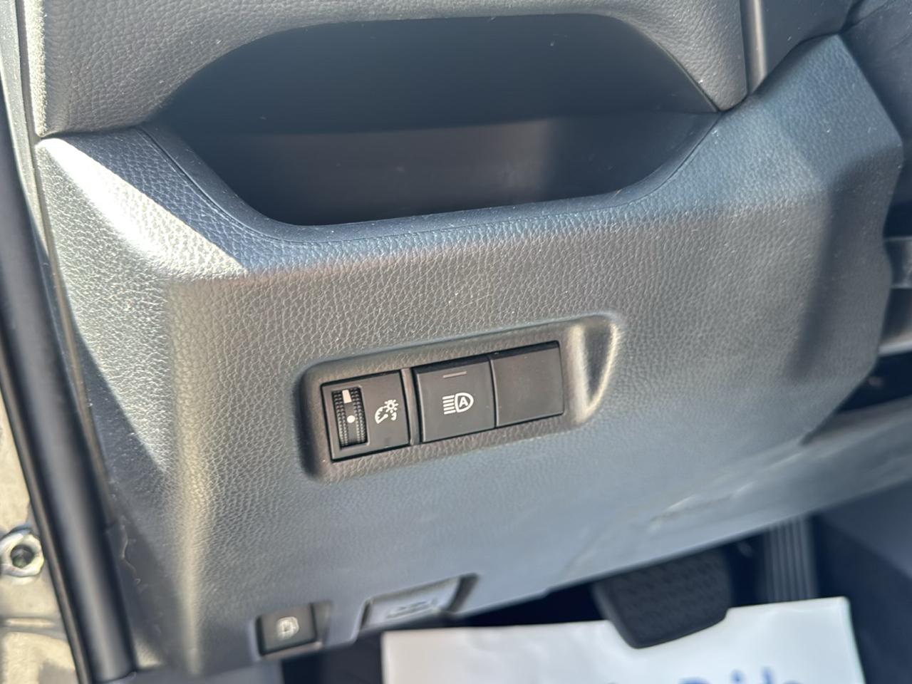 Toyota RAV4 Hybrid LE 2021