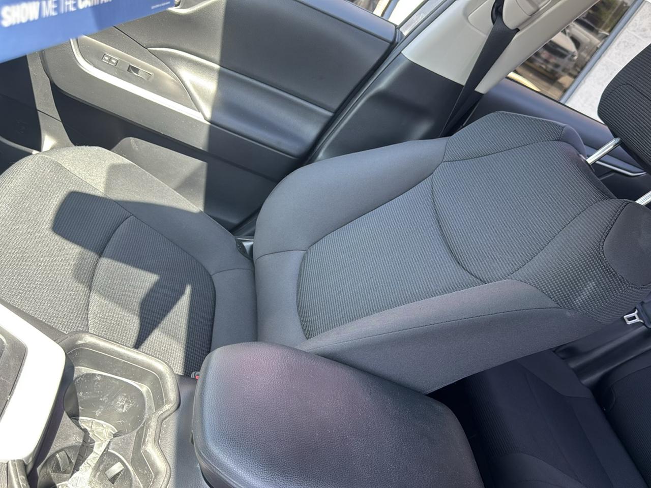 Toyota RAV4 Hybrid LE 2021