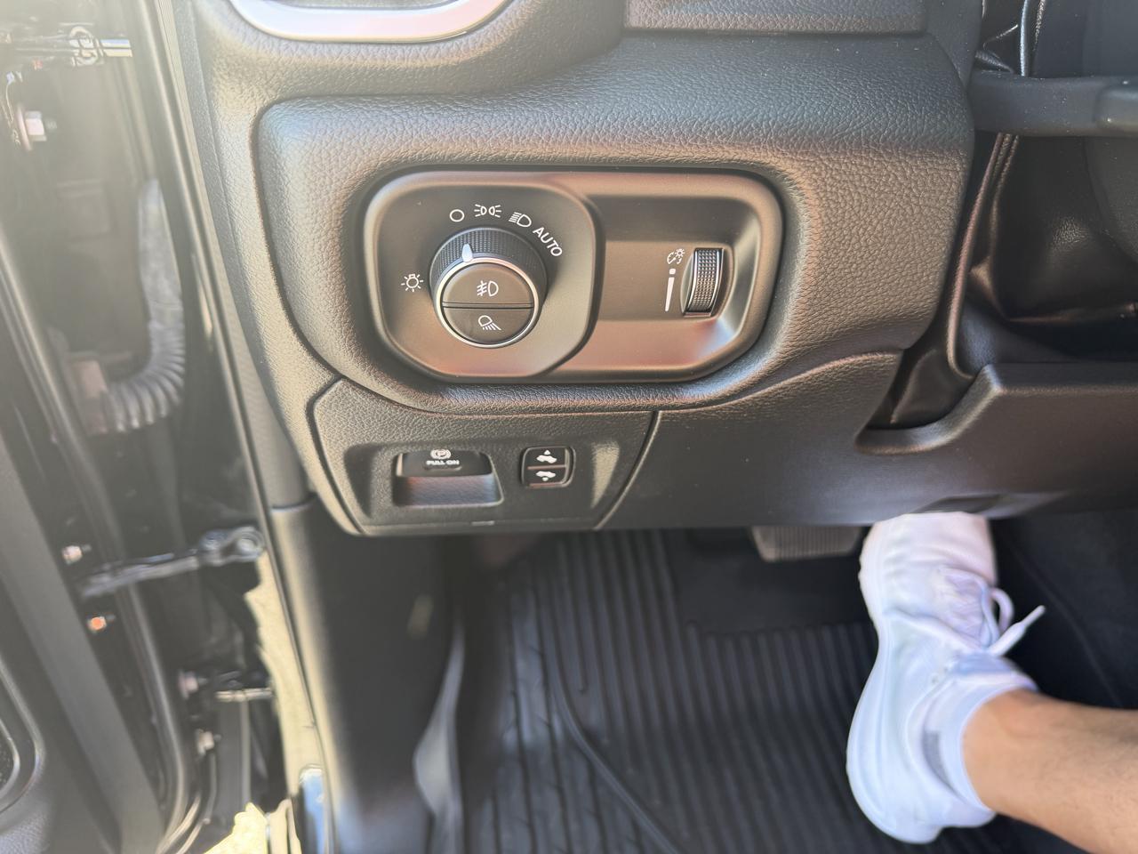 RAM 1500  2023