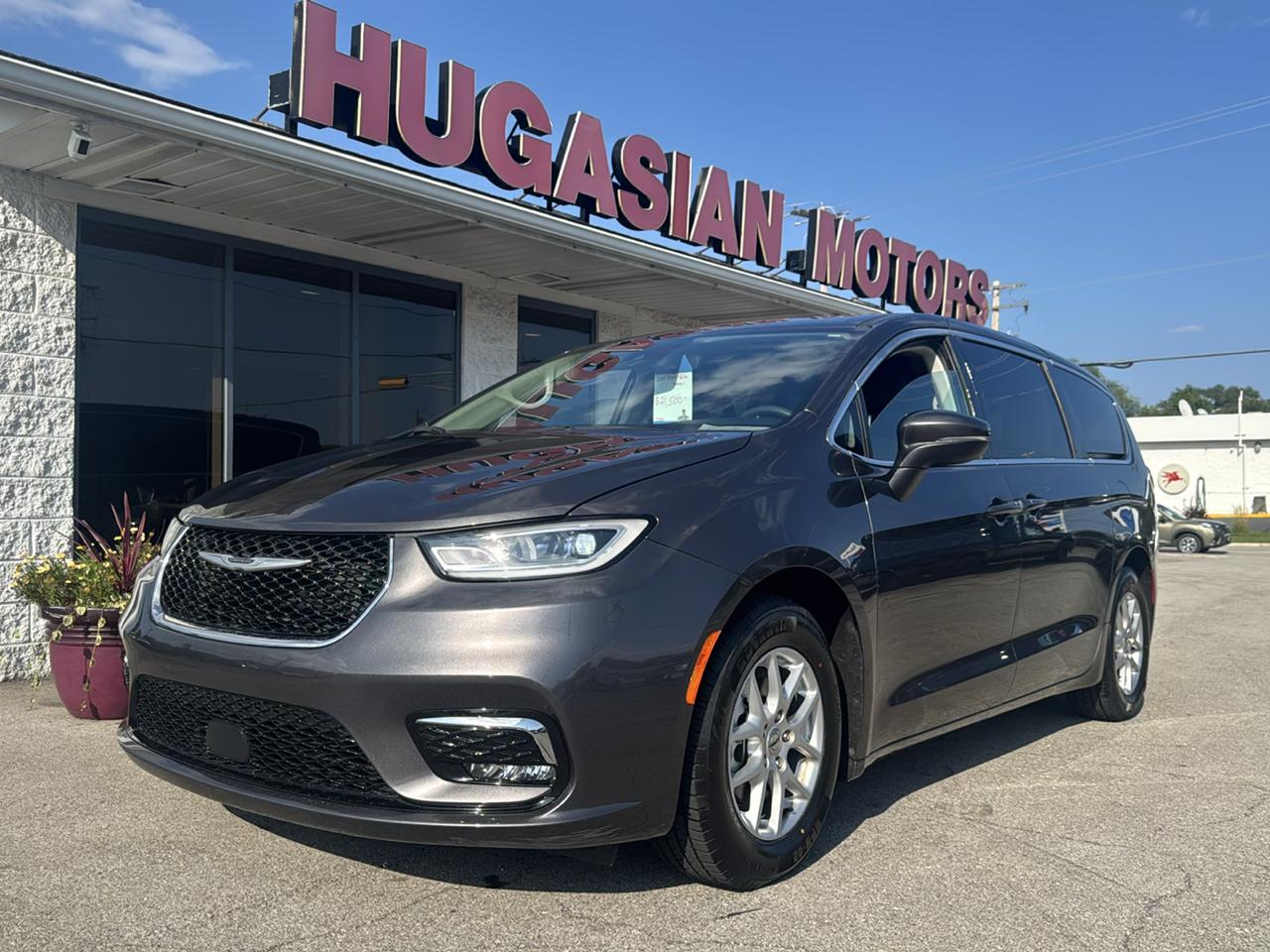 Chrysler Pacifica Touring L 2023