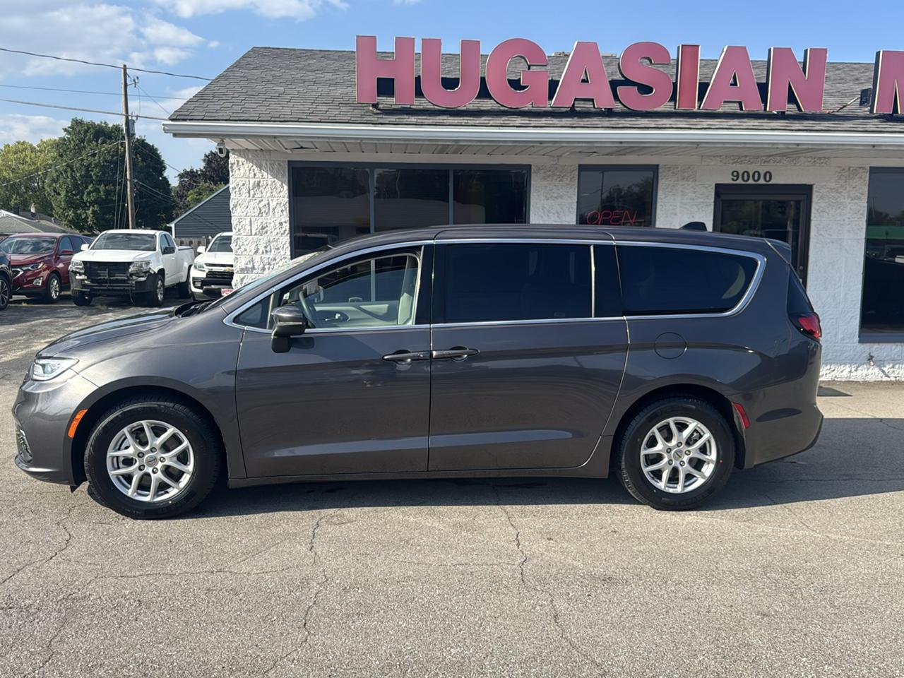 Chrysler Pacifica Touring L 2023