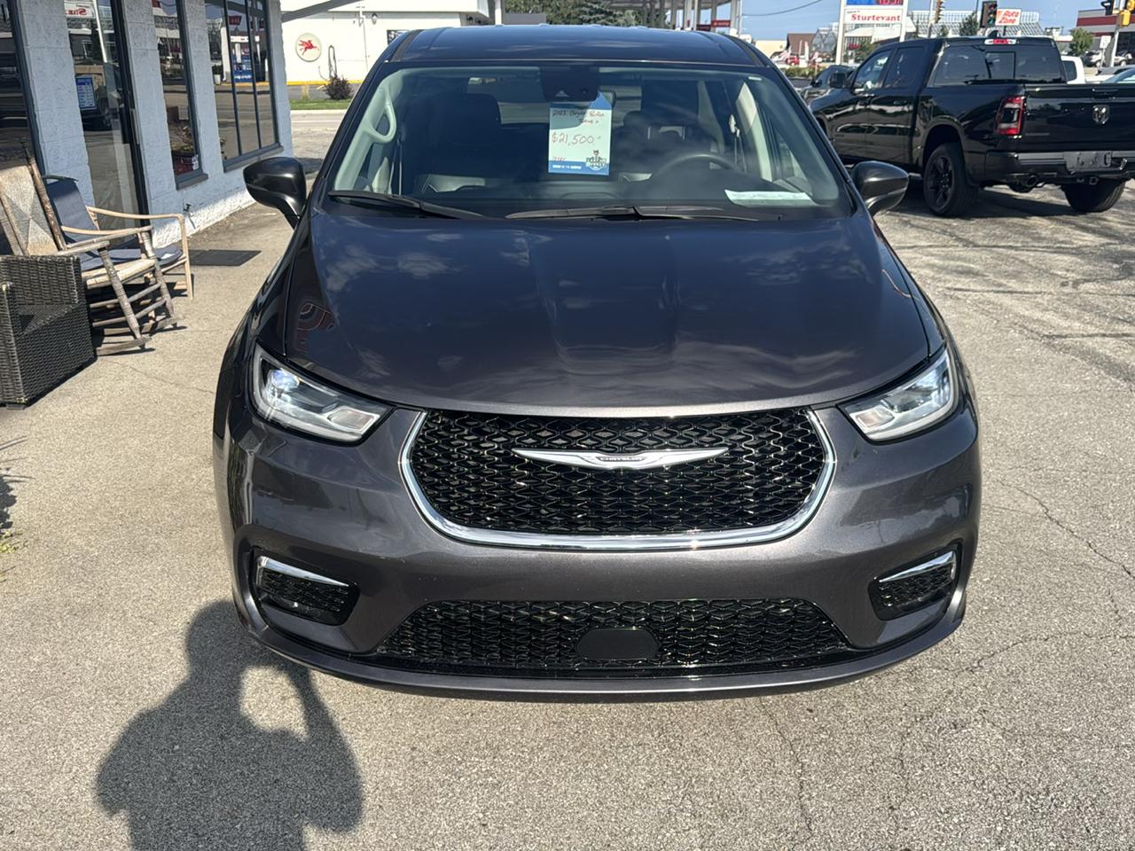 Chrysler Pacifica Touring L 2023