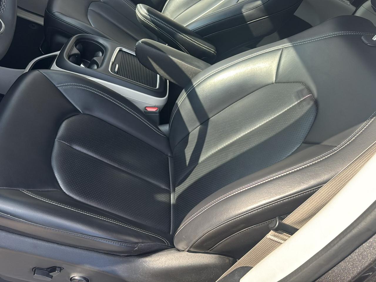 Chrysler Pacifica Touring L 2023
