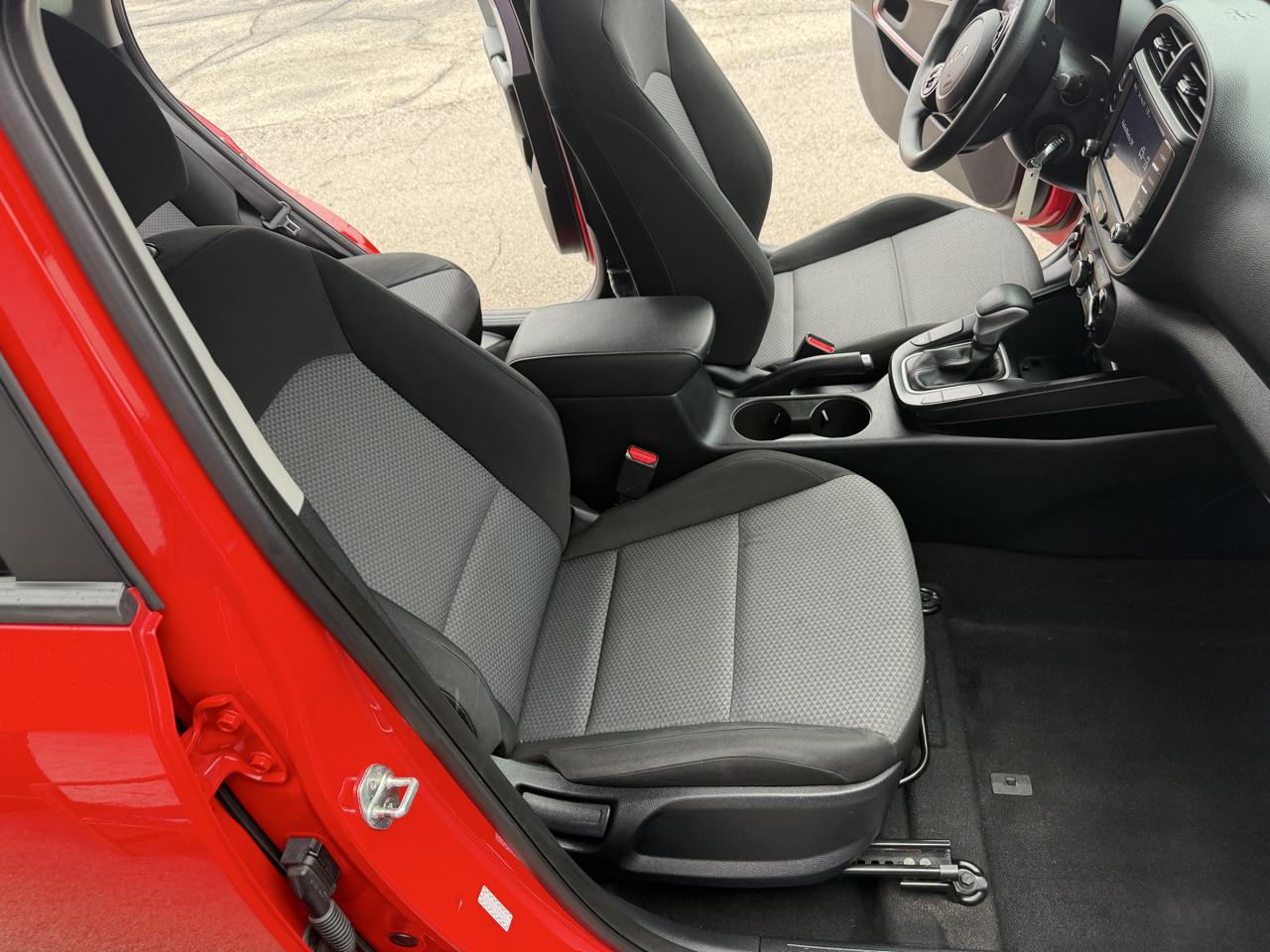 Kia Soul LX CVT 2022