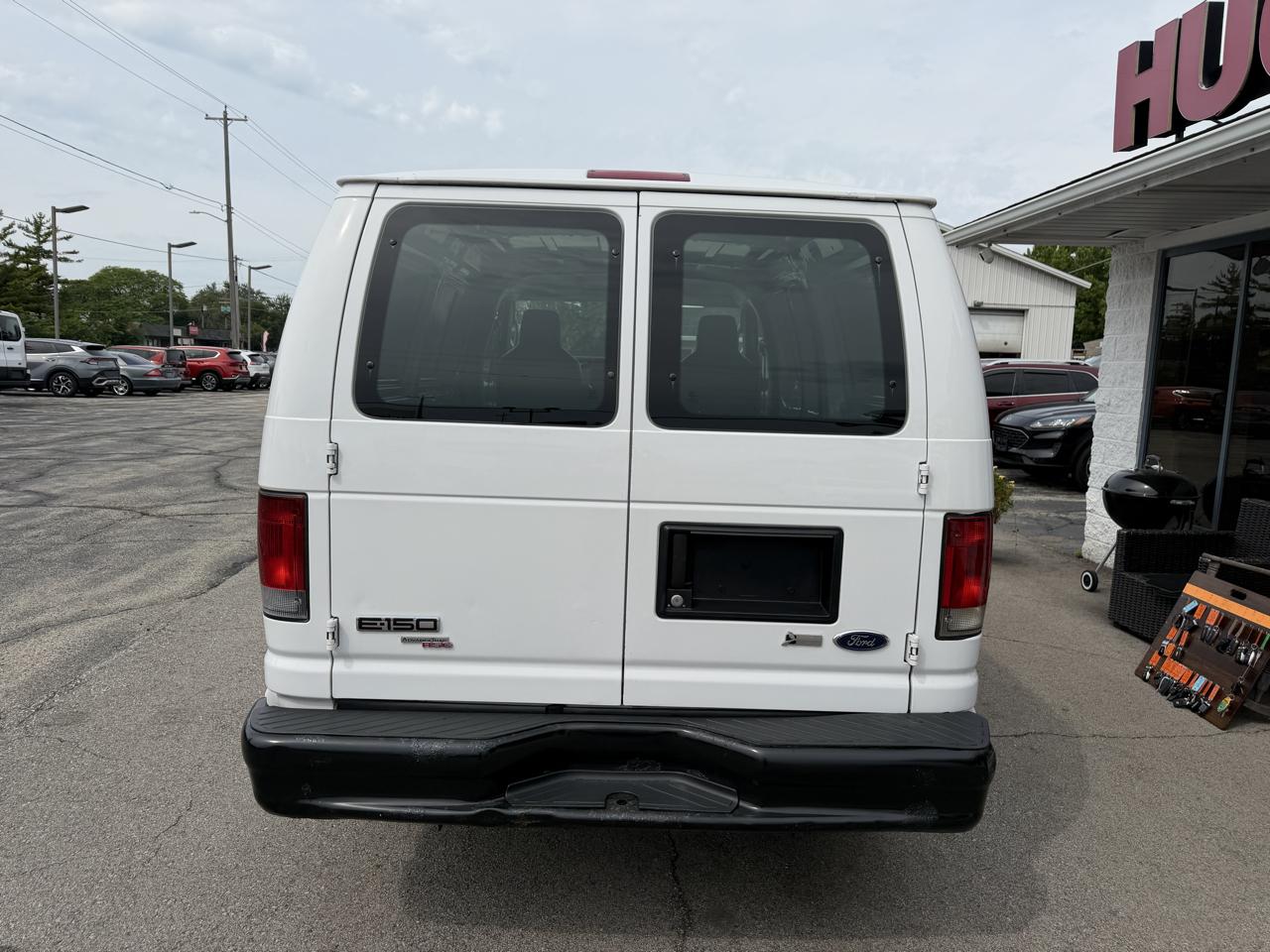 Ford Econoline E-150 2012