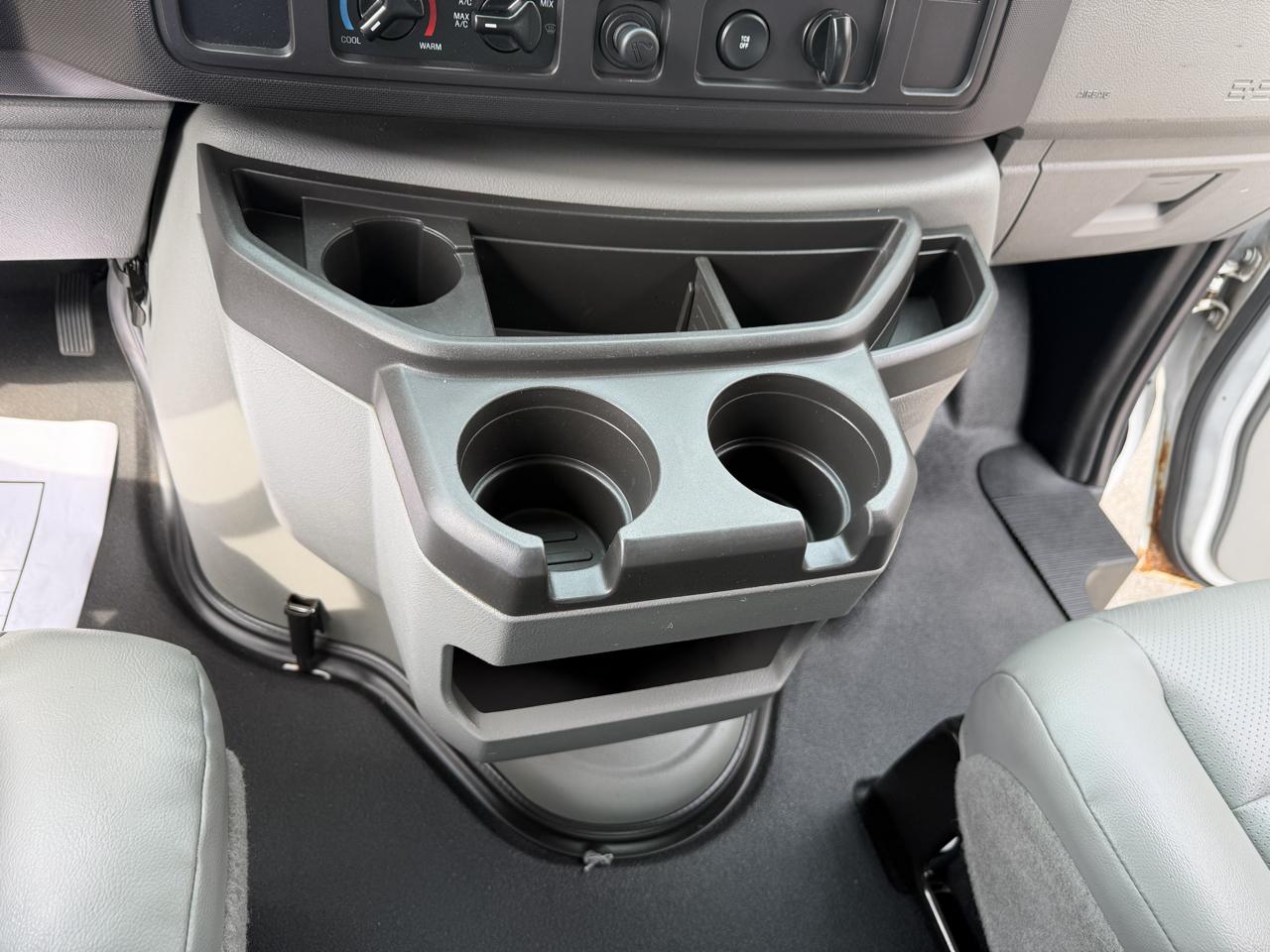 Ford Econoline E-150 2012
