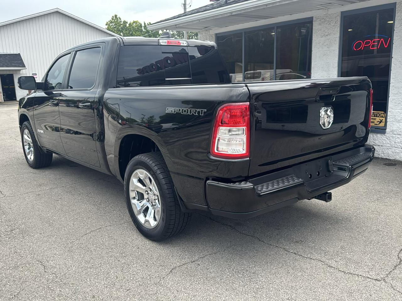 RAM 1500 Lone Star Crew Cab SB 2WD 2023