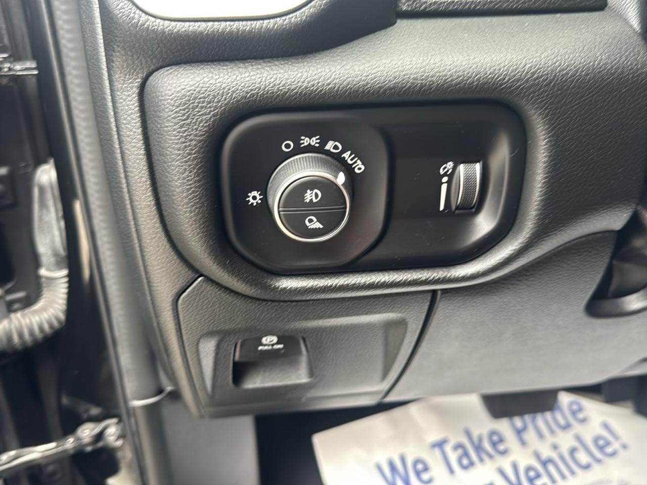RAM 1500 Lone Star Crew Cab SB 2WD 2023