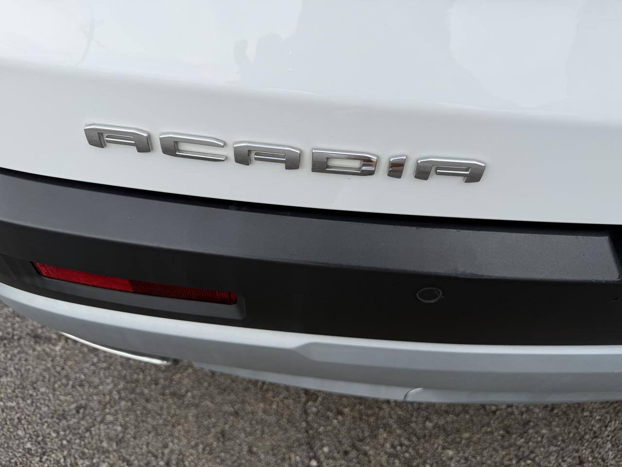 GMC Acadia SLE 2023