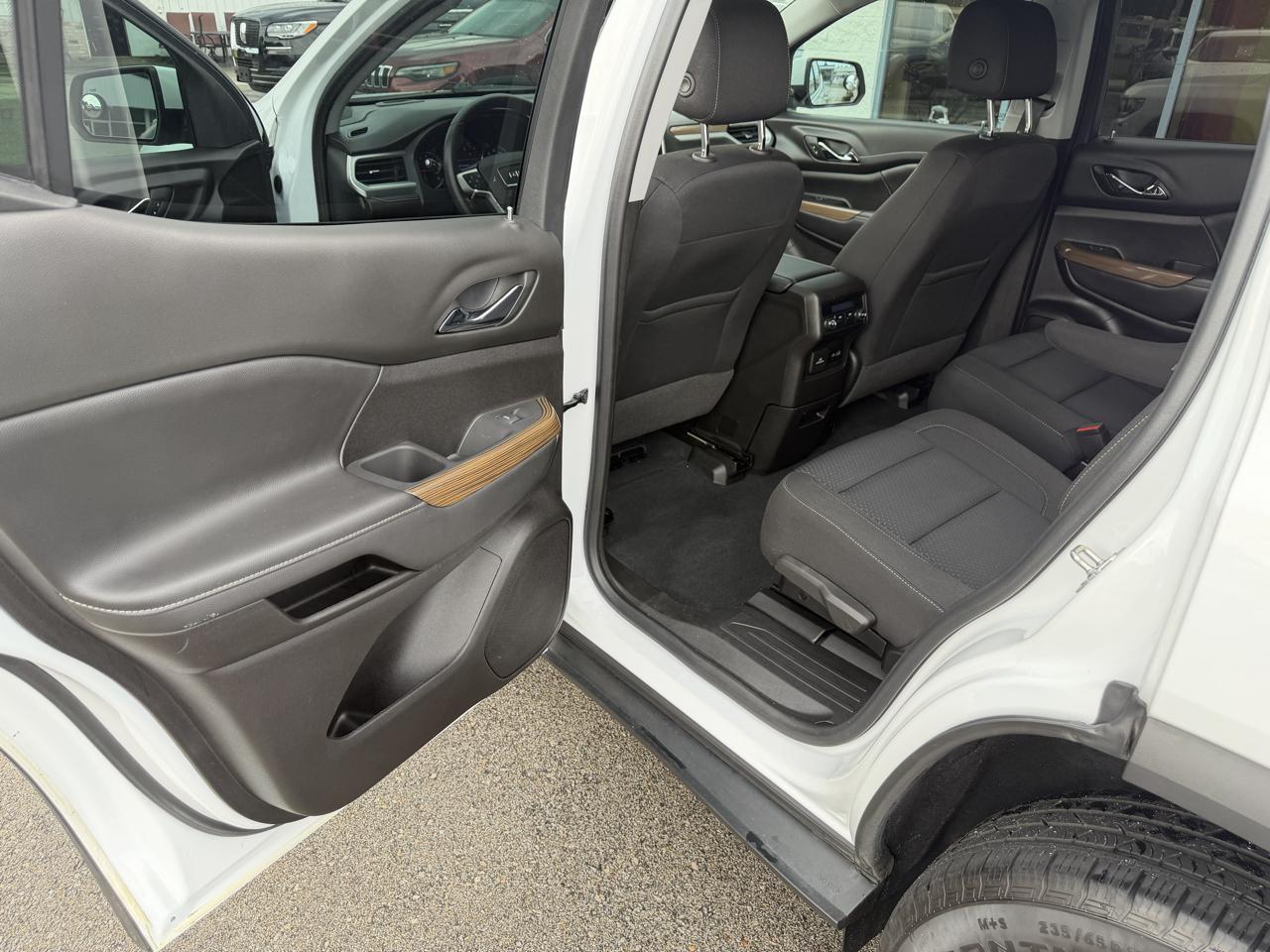 GMC Acadia SLE 2023