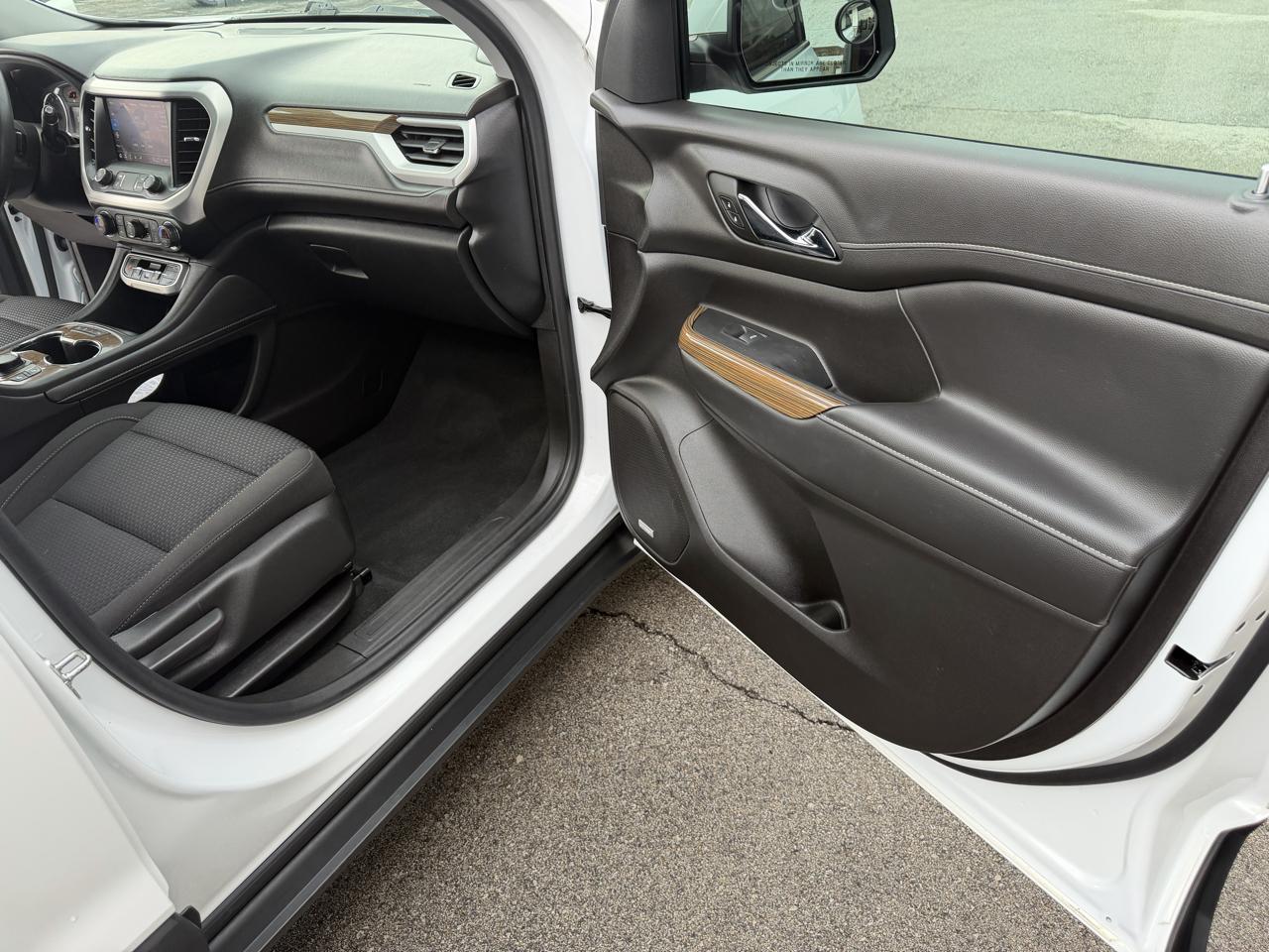 GMC Acadia SLE 2023