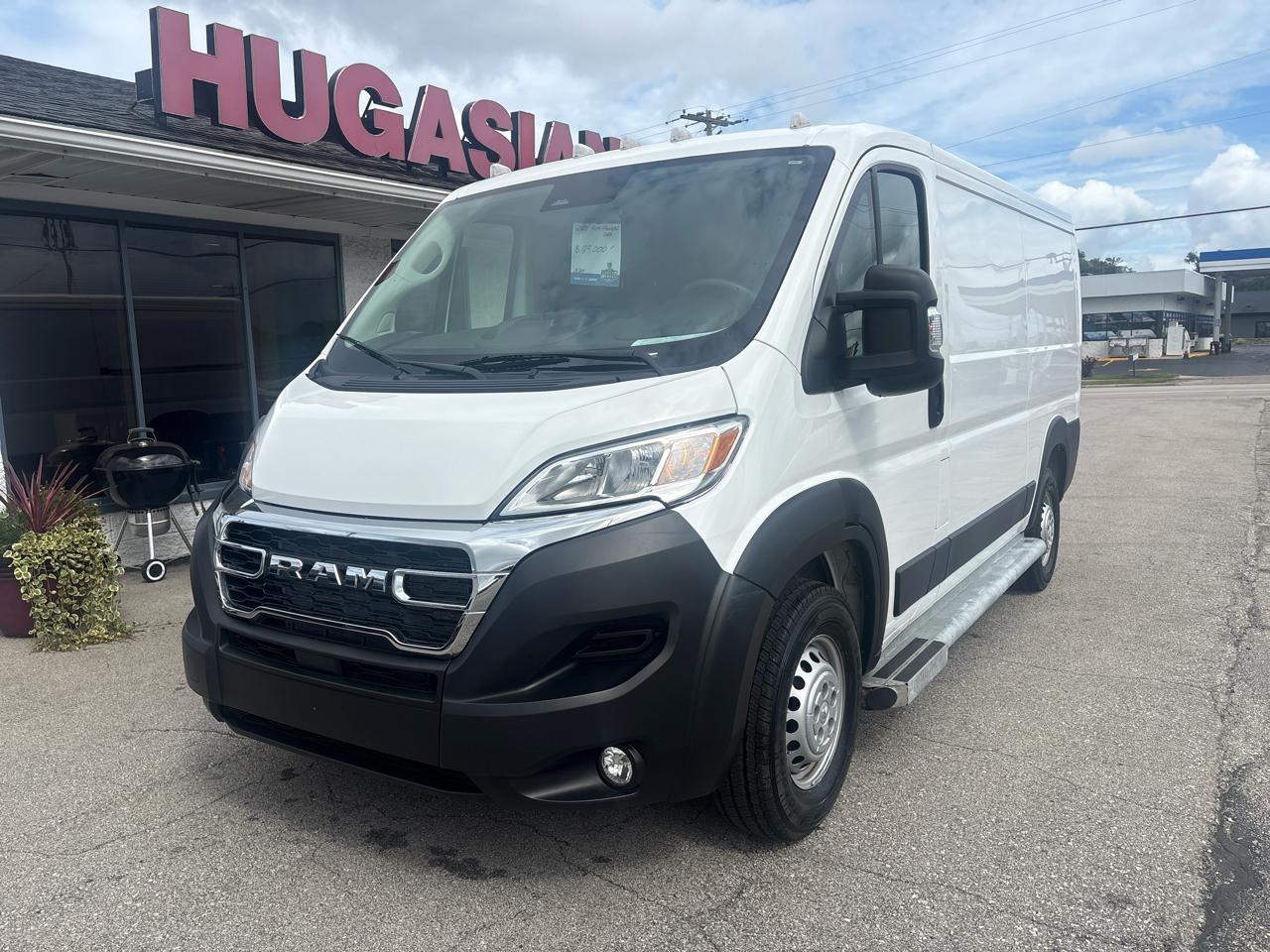 2025 RAM Promaster 2500 Low Roof