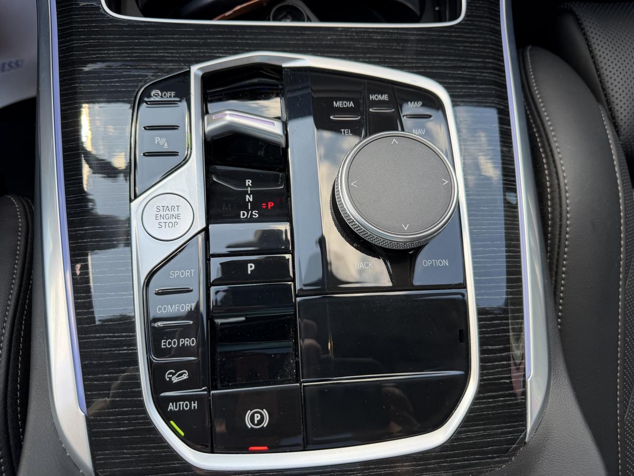 BMW X5 xDrive40i 2025