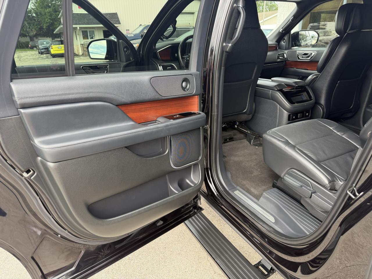 Lincoln Navigator L Reserve 4WD 2022