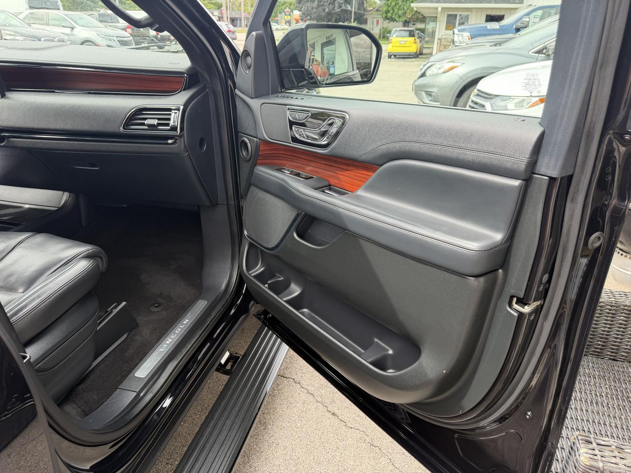 Lincoln Navigator L Reserve 4WD 2022