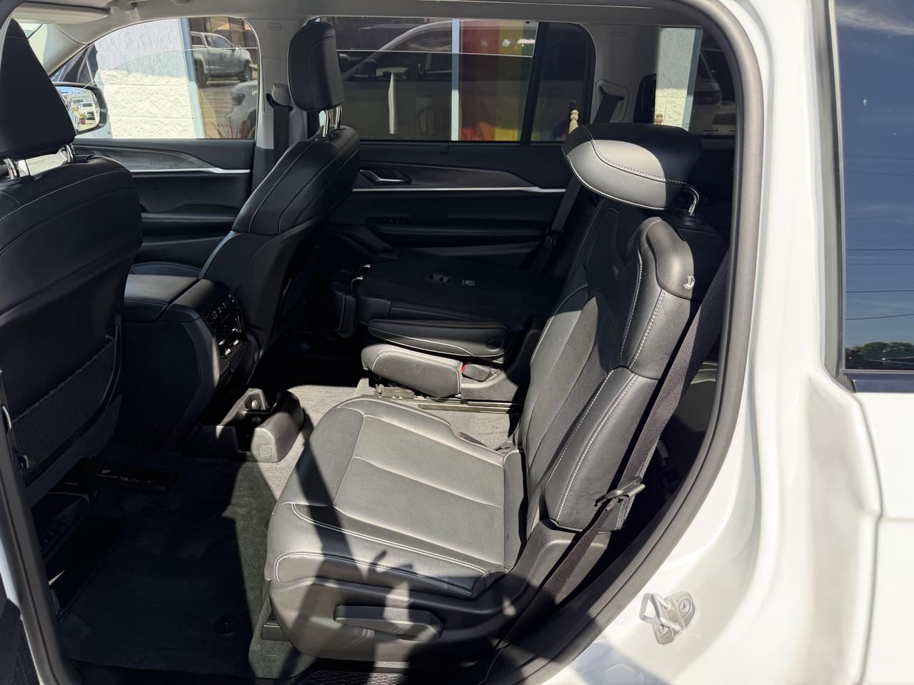 Jeep Grand Cherokee L Limited 4WD 2023