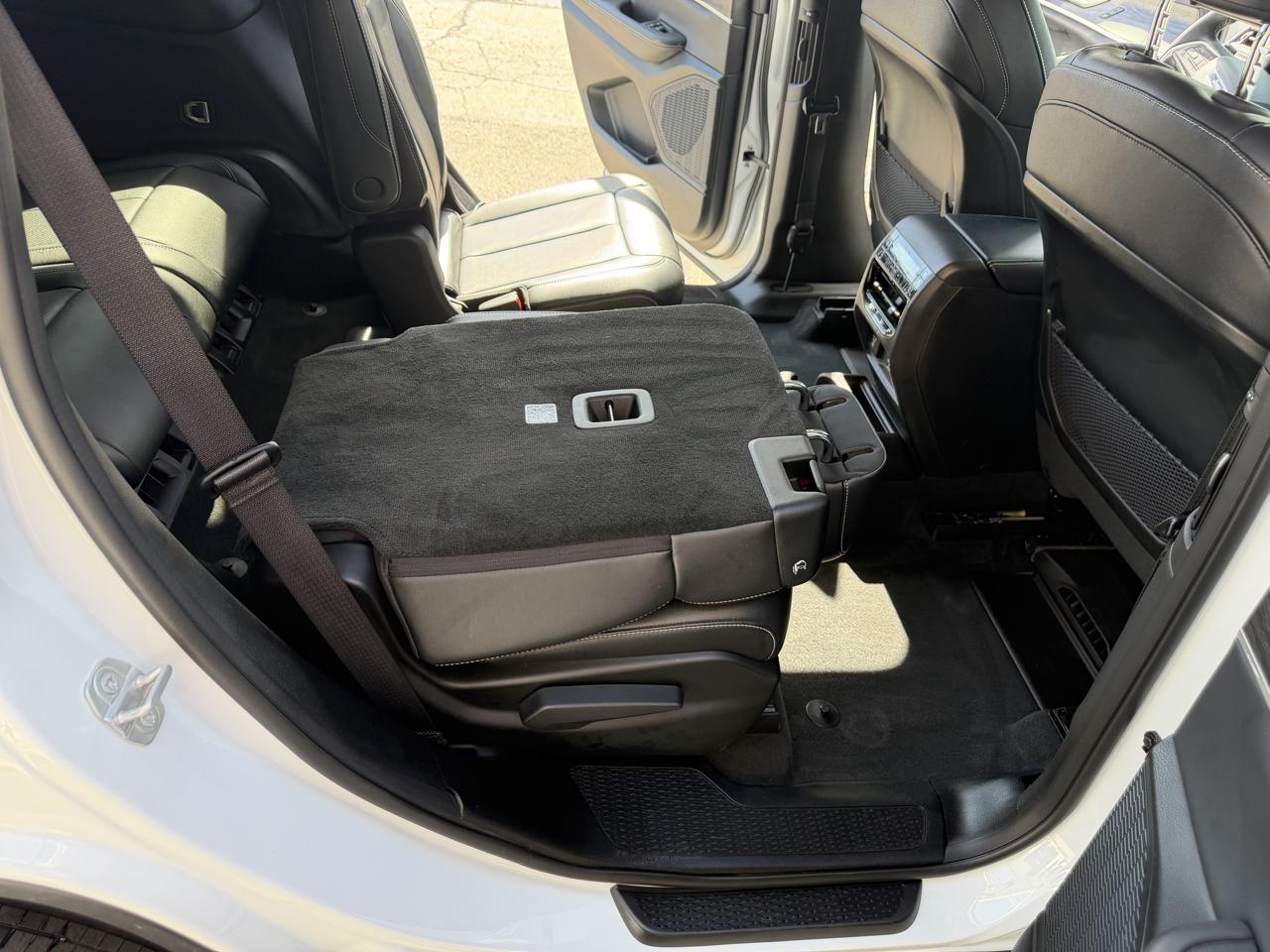 Jeep Grand Cherokee L Limited 4WD 2023