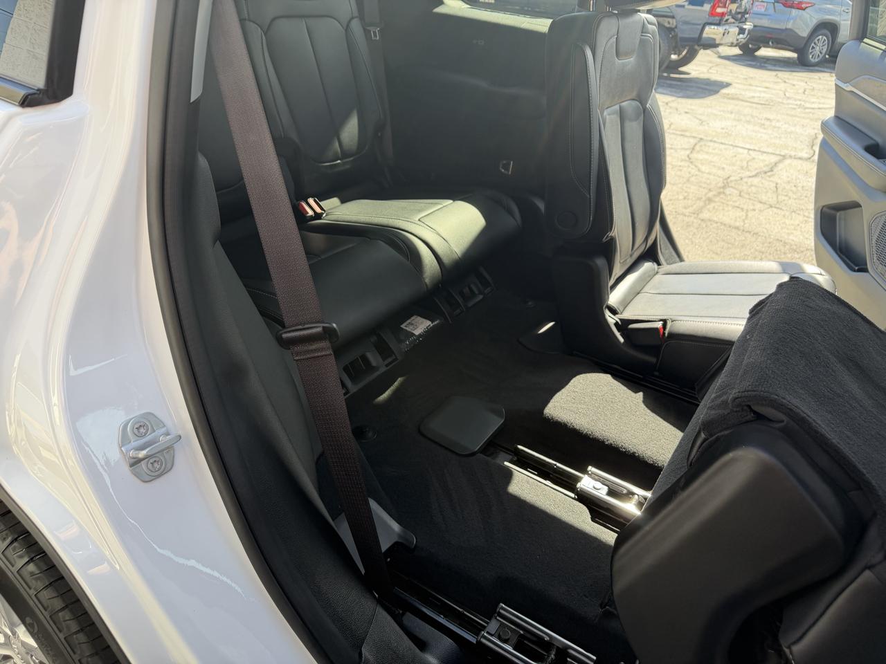 Jeep Grand Cherokee L Limited 4WD 2023