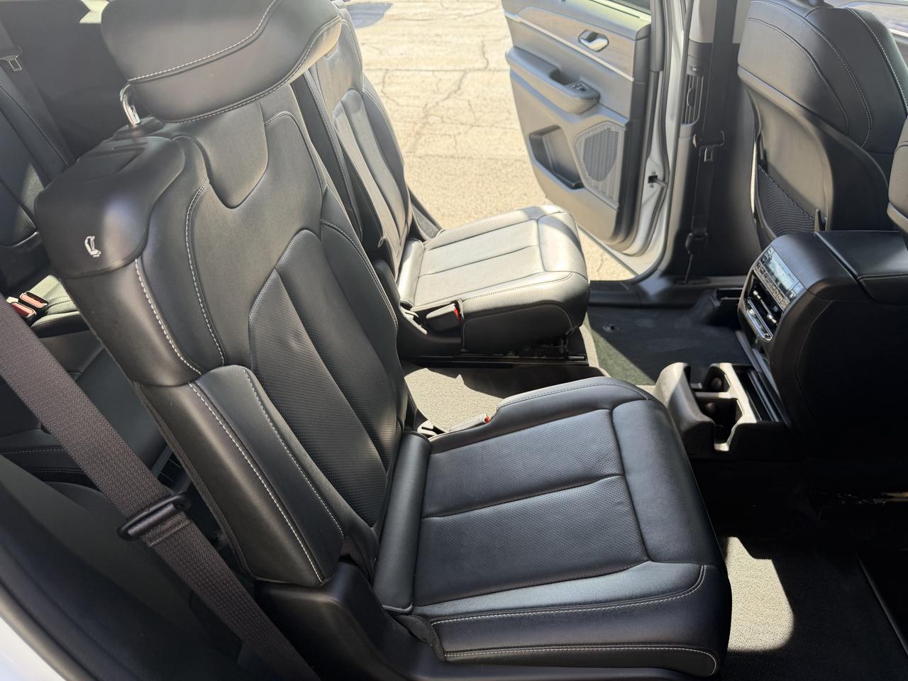 Jeep Grand Cherokee L Limited 4WD 2023