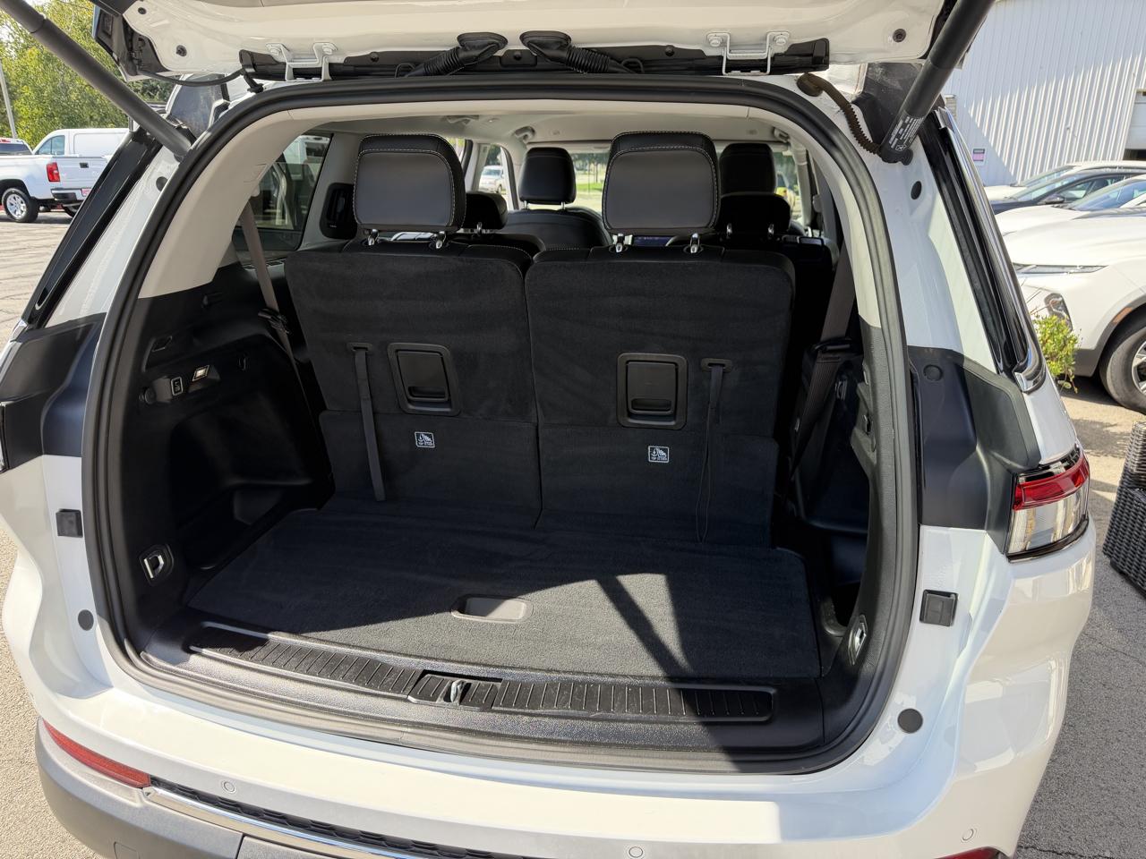 Jeep Grand Cherokee L Limited 4WD 2023
