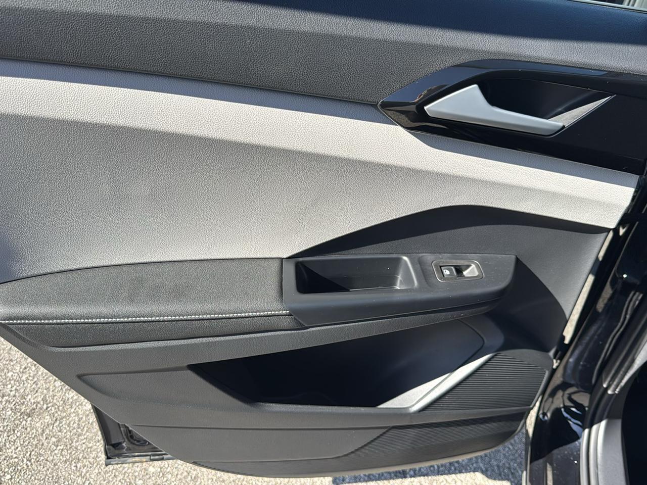 Volkswagen Taos S 4MOTION 2025