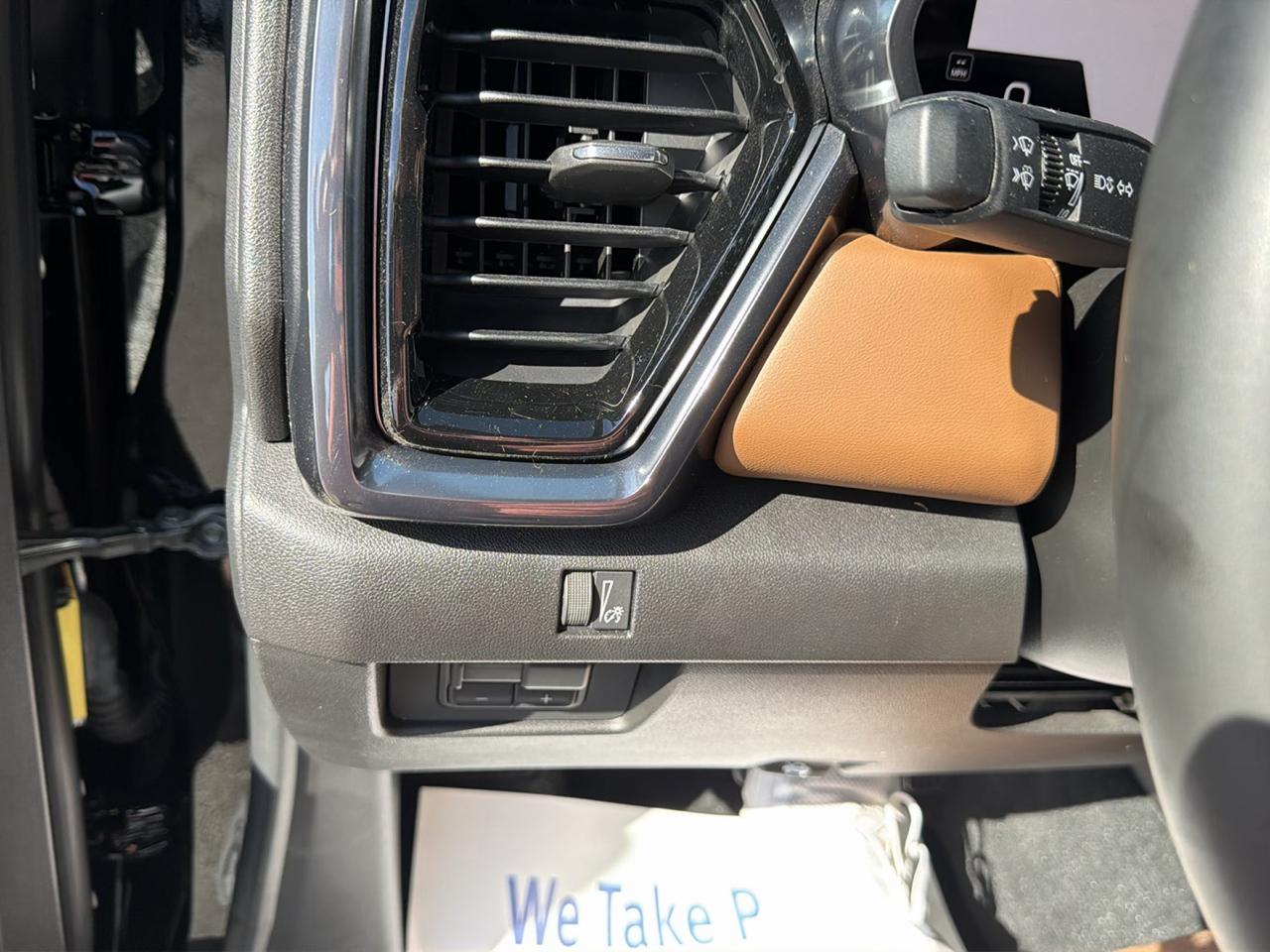 GMC Canyon AT4 Crew Cab 4WD 2025