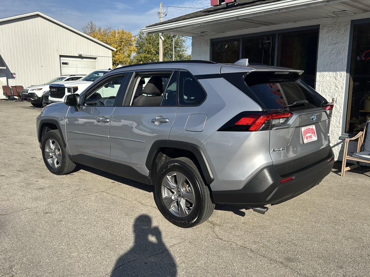 Toyota RAV4 Hybrid LE 2024
