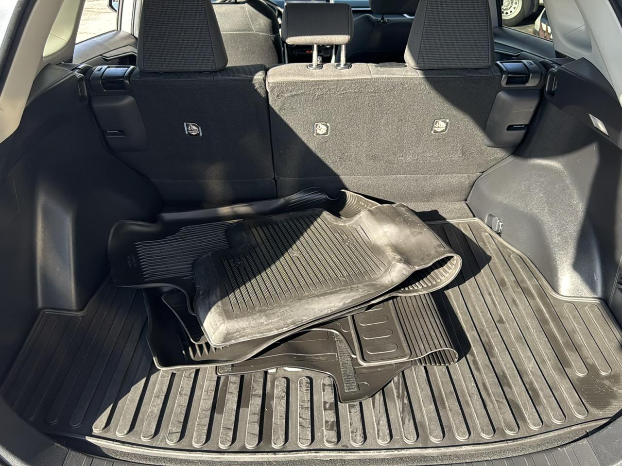 Toyota RAV4 Hybrid LE 2024