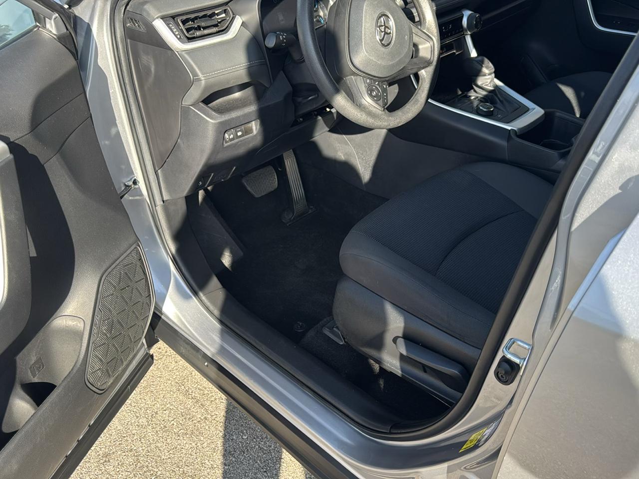 Toyota RAV4 Hybrid LE 2024