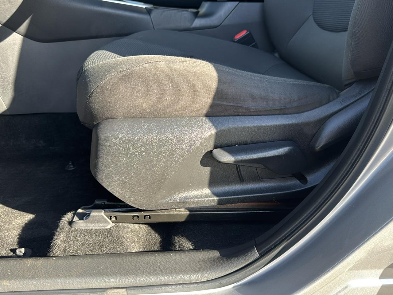 Toyota RAV4 Hybrid LE 2024