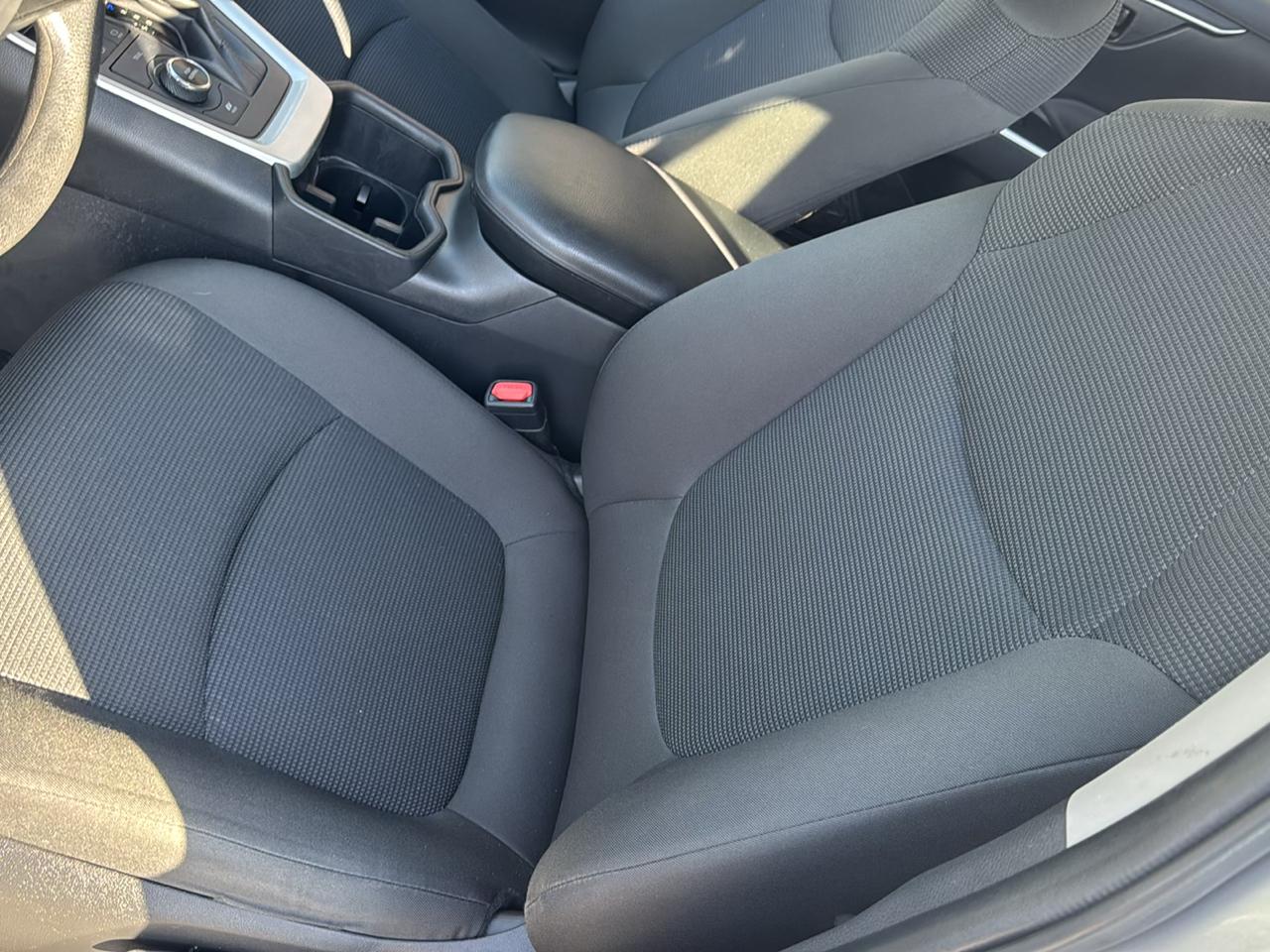 Toyota RAV4 Hybrid LE 2024